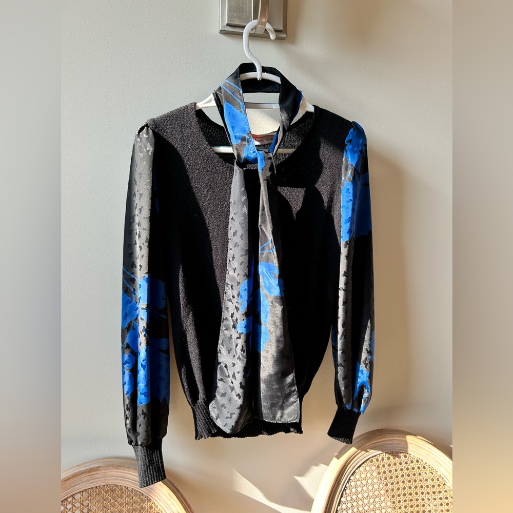 Anthony Sicari -vintage- Black and Blue Floral Blouse & skirt set with scarf